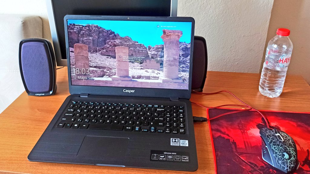 ipeksaralar's tweet photo. Enjoyed working on my paper on #maths teachers' teaching of 3d shapes with my new laptop, today. #happiness #lifeafterPhD #newlaptop #CaspernirvanaS500 #justgotit ✌️ https://t.co/uvBSPGuAec