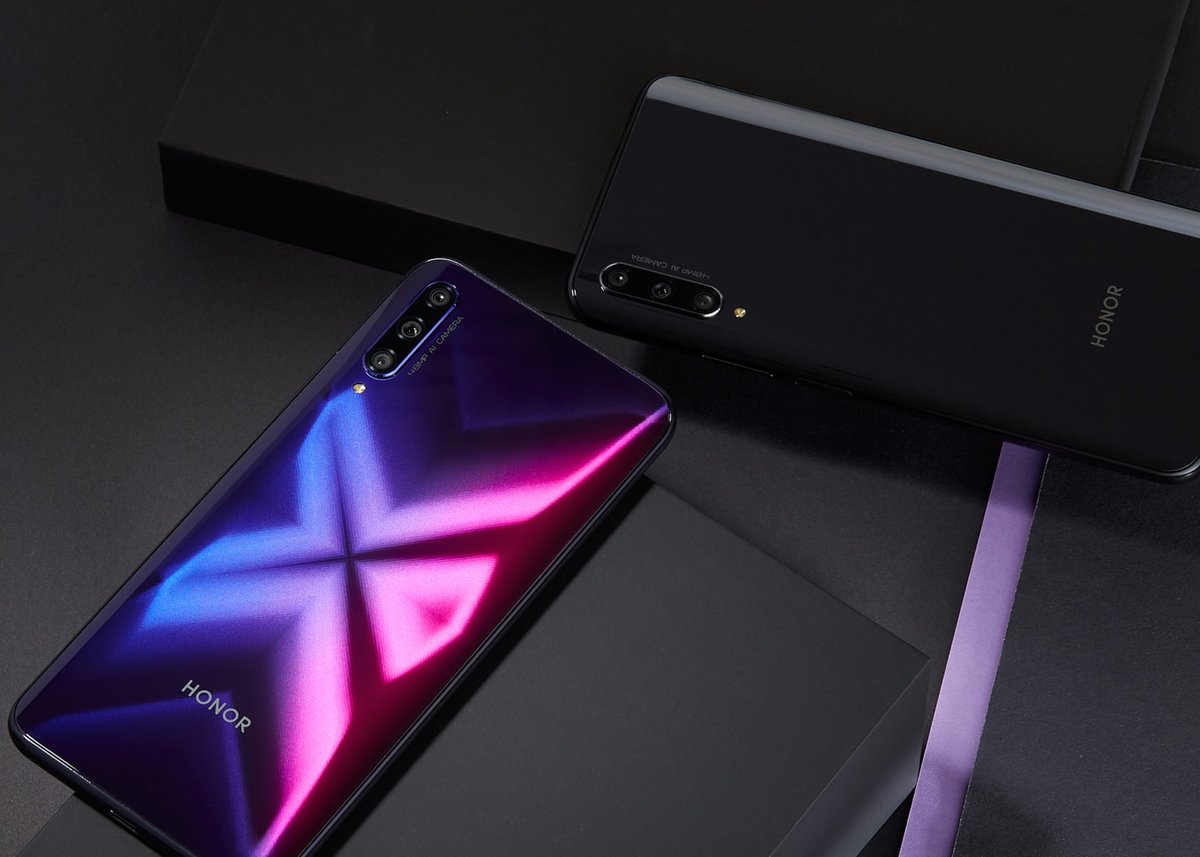 Honor_ES's tweet photo. 🎁¡¡¡ATENCIÓN!!!🎁
👇LO TENGO EN 2 COLORES.

1⃣Haz RT
2⃣COMENTA CUÁL TE QUEDARÍAS SI LO GANAS CON EL HASHTAG #HIHONOR

⚫️NEGRO
💜MORADO https://t.co/t8qiEaTVeL