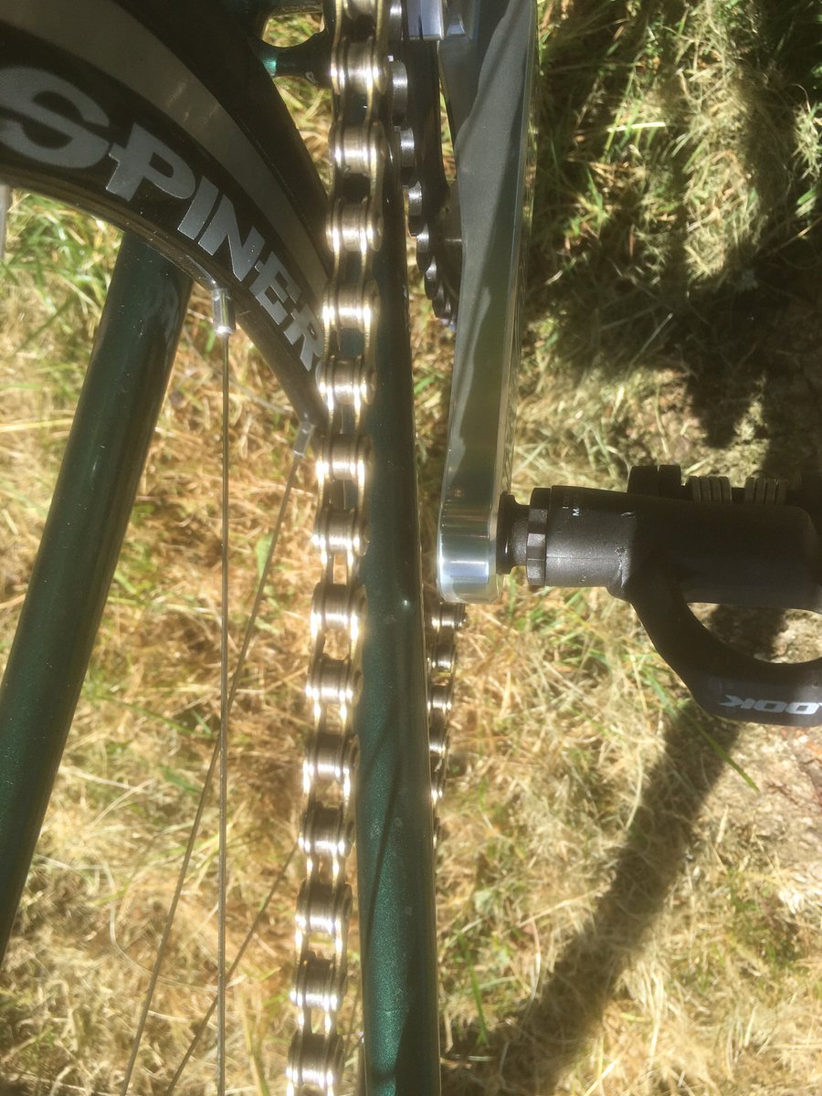 stuart_fixed's tweet photo. Many thanks to Cliff @Royce UK for the help sorting out the fixed TT bike. Shorter cranks, shorter axle to align rear sprocket and now runs smooth.#fixedgear #biggear #maxHR @thejensie @MickMikelt @prendas @Francis_Cade @ChrisBradley45 @daniellloyd1 https://t.co/t0kufSygX2