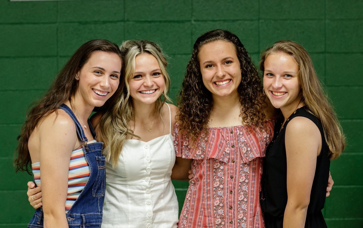 SydneyNilles's tweet photo. Happy birthday Jo!! I hope your day is filled with everything you wanted. So sad we didn’t get to play one more year with each other but I’m so excited to watch you in the future! Love you lots💓🎊🍰 #x4life https://t.co/zBMBWe1KjX