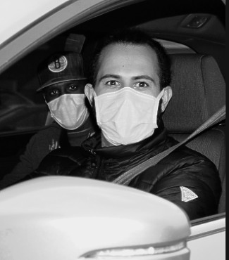 ridewithshare's tweet photo. We are in this together! ���✊ . We encourage riders and require drivers to #MaskUpCbus 
#RidewithShare #mobility #StaySafeOhio #SharedRide #MasksOn https://t.co/Zoq4wBiO0v