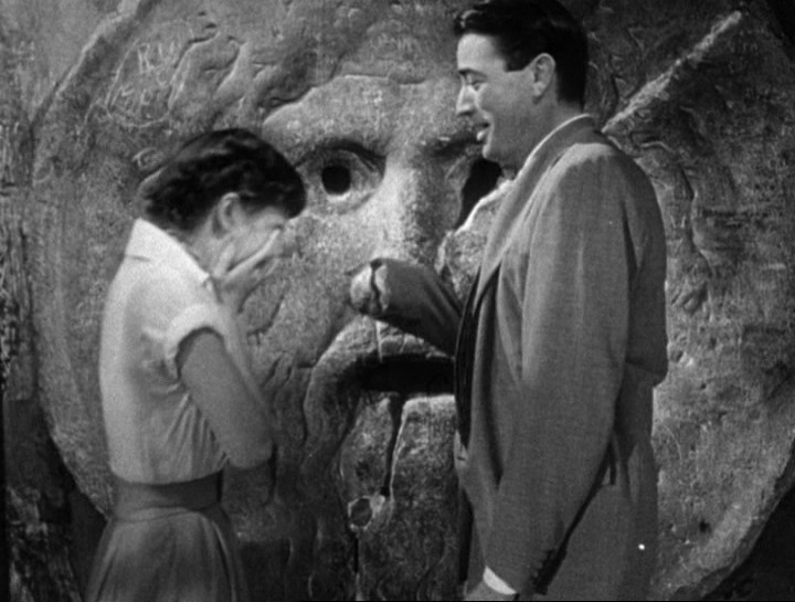 CateBryan's tweet photo. Day 59 of the #goodtruebeautiful:

After recently graduating from Cary Grant University, I now want to announce my new film study program: Audrey Hepburn.

First up: Roman Holiday! Why? Because the Mouth of Truth scene is AMAZING!

#audreyhepburn #gregorypeck #roma #italy @tcm https://t.co/iVQCpcpz6O