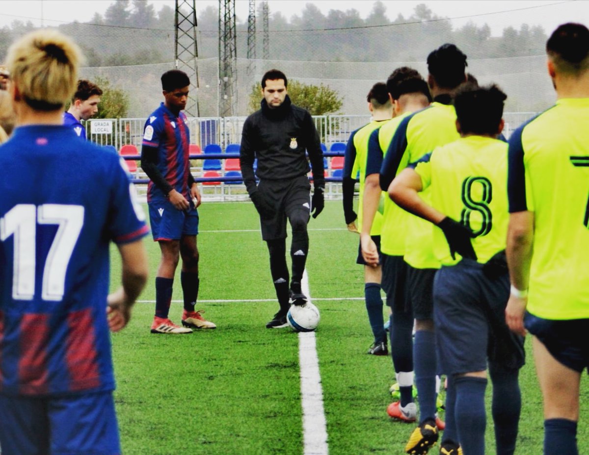 Kn_Football's tweet photo. 🇪🇸 Volveremos a competir pronto! 💪🏼⚽
🇬🇧 Time flies, we will compete soon! 🚀
#footballacademy 
#socceracademy 
#showcases 
#tials 
#footballer 
#footballtime
#workhardplayhard 
#spanishfootballacademy https://t.co/oElcCClbaI