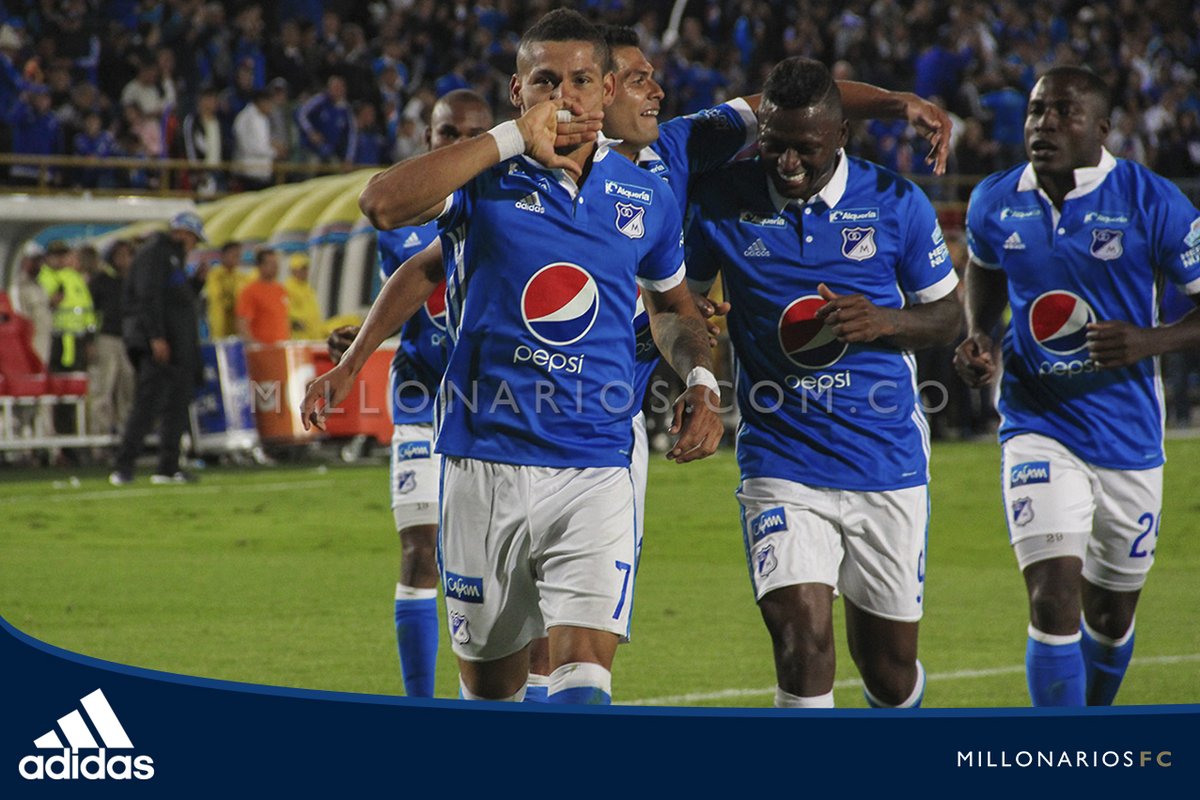 MillosFCoficial's tweet photo. #Las15Azules 🌟 2️⃣0️⃣1️⃣7️⃣-2️⃣
Ayron Del Valle anotó 11 goles en el semestre de 2017-2 y compartió el Botín de Oro. Ayron es el Botín de Oro número 15 que ha tenido Millonarios en toda su historia. 💪Ⓜ️⚽️💙 https://t.co/13jYAaJeEf