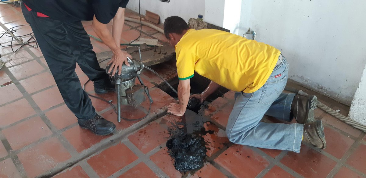 MultiProteger's tweet photo. Destape de cañerías en Maracaibo,  con los mejores técnicos 
Llámanos 04246036309/02617185669 https://t.co/rgfngbHgVg