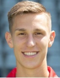 Nico Schlotterbeck (20 years old) is the younger Schlotterbeck brother. Keven Schlotterbeck (23 yo) is currently on loan from SCF to Union Berlin and incredibly both are centre backs. Nico has got 3 caps for the U21s and has looked like a player with a lot of potential.