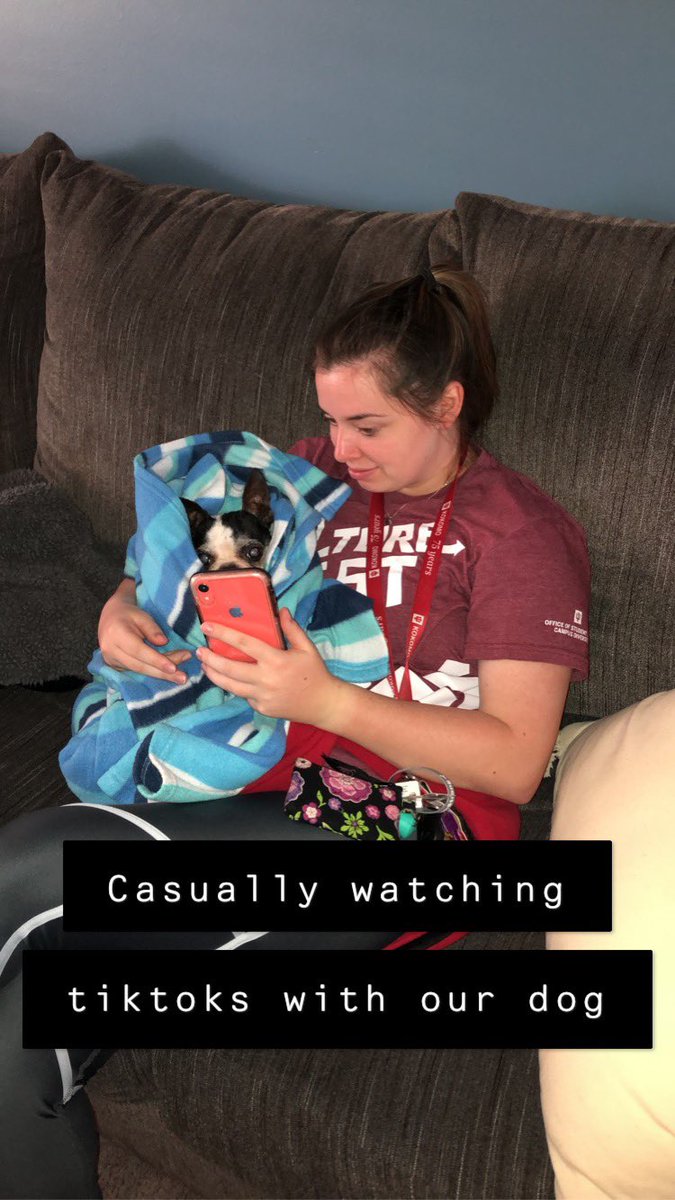 emily 🌻 (@emleakk) on Twitter photo 