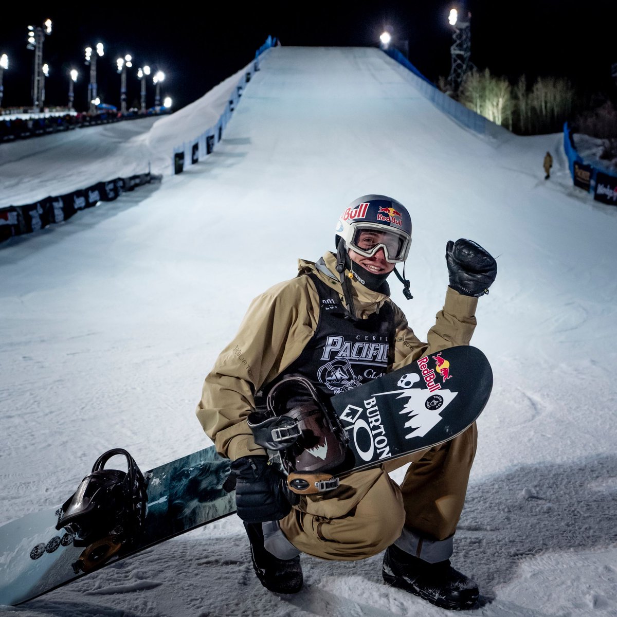 burtonsnowboard tweet picture