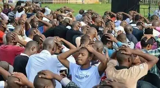 we celebrating Ruto being sidelined and blah bla
Yet to kalenjins it is a win win situation ruto out Gideon in,sisi  eastern tutasherekea nini? South nyanza,coast and the others? 
There are only 2 tribes running kenya #murkomenandkihika  Orengo  lusaka miguna  #RutoBetrayedUhuru