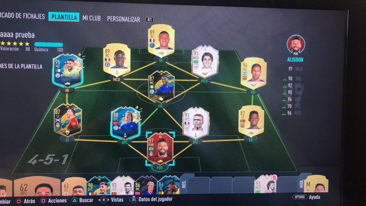 LorenzTomeo's tweet photo. #reysa juego con la 4-2-3-1 y nose como colocar la delantera https://t.co/Pp1EF0pSMl