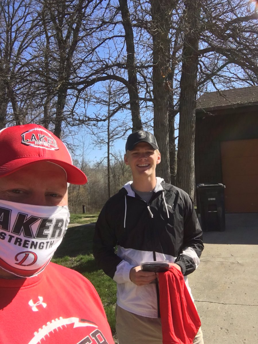 dlhsfootball's tweet photo. Coach Schnathorst and I were out on the delivery route this morning. Good to see our guys again! #LAKERPR1DE πβ΅οΈ https://t.co/f6m9LLOE23