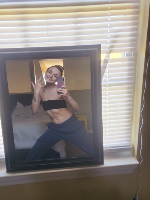 Mooood. Hey yall 😊 https://t.co/epY8hlBUl4<a href="/tag/repost"class="tags"><span>#repost</span></a>