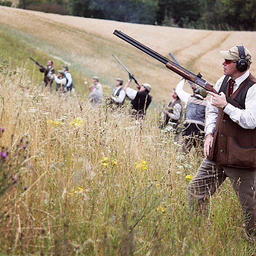 BritFire556's tweet photo. Who else is itching for a clay day?
Photo from @barburyshooting
#guns #shotguns #firearmphotography #claypigeonshooting #claypigeonshooting #shootingrange #clayschool #overandunder #sidebyside #browning #beretta #shotty #pheasant #simulatedgame https://t.co/02LFWDbhq3