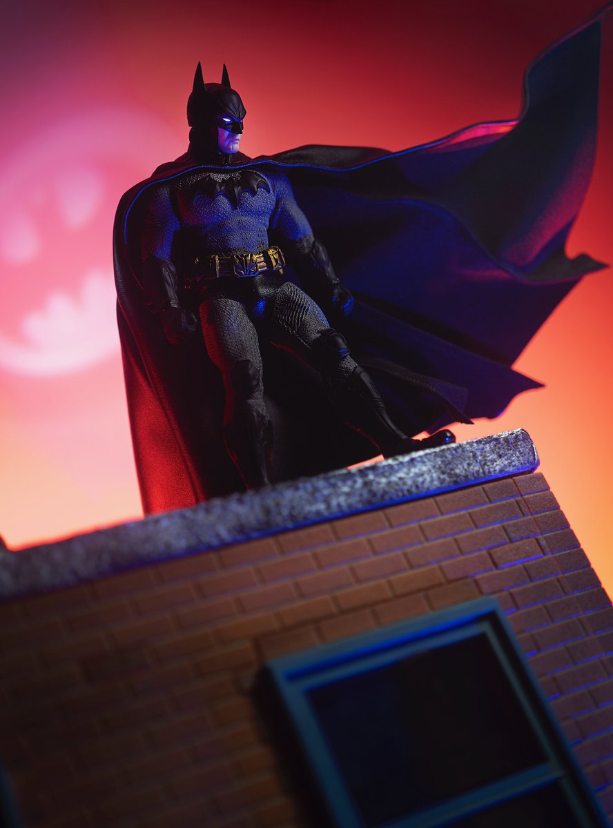 LitraGear's tweet photo. “I have one power. I never give up.”  – Batman

Swipe to see the BTS ⬅️

#LitraGear #Litra

📸 @swittpics https://t.co/YE0hes9j0h