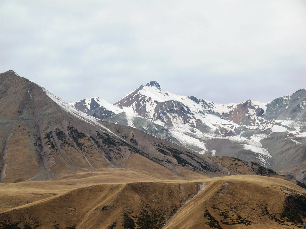 colourtour's tweet photo. Kazbegi Caucasus Georgia. Visit Ananuri Fortress, Gudauri ski resort , Friendship monument, Gergeti Trinity church for your Kazbegi trip. #kazbegitour #daytour #bookonline #kazbegi #tour #travel #georgia #Georgiavisa https://t.co/ML8nPkyyjF https://t.co/JR2Fa2RlL1