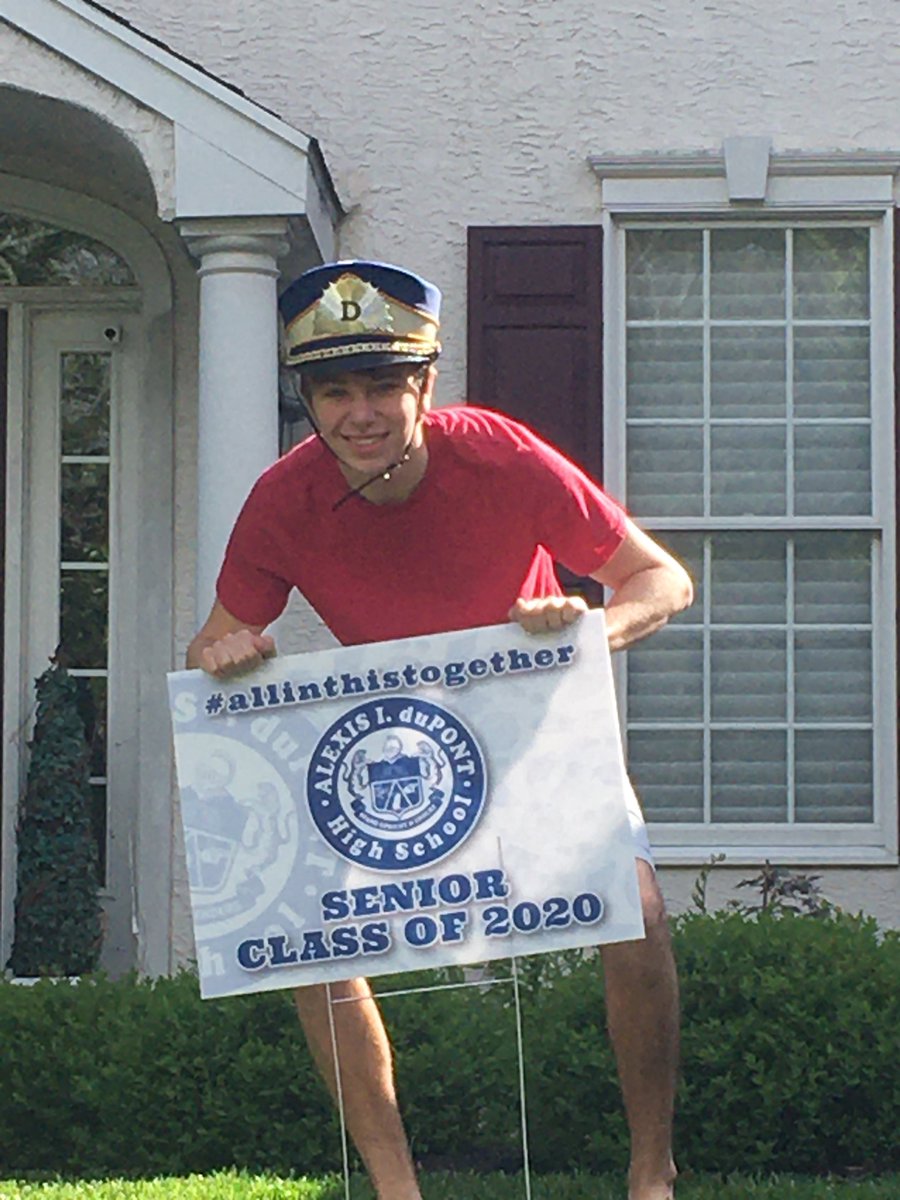 kathyellis2016's tweet photo. AI High Seniors Rock!!!!!
#aihstigers2020
#aitigertakeover
#aiseniors2020
#aiseniorpride2020 https://t.co/liYqt9Jz9T