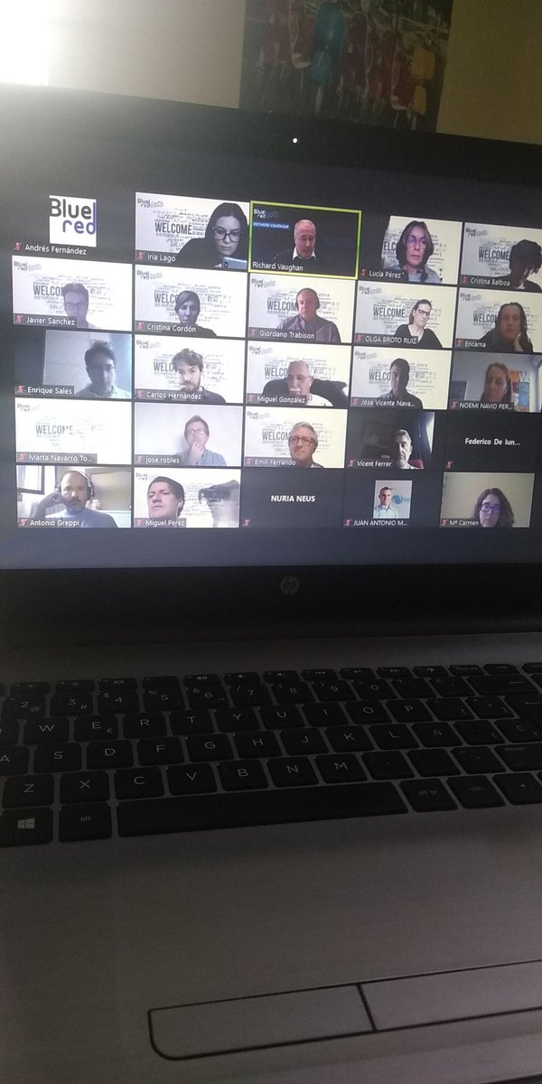 innovayaccion's tweet photo. #CDPL "Todos podemos ser bilingües. Para dominar dos idiomas necesitamos manejarnos en entornos comunicativos personales y profesionales aunque existan ciertos errores" Un placer escuchar a Richard Vaughan fundador de @GrupoVaughan #talento #desarrollopersonal https://t.co/2ki6wEanX5