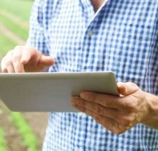 FeedAndGrainMag's tweet photo. Hrvyst Digitizes Entire #Grain Origination, Merchandising Process; @greenstonesys partners with @rjobrien for Hrvyst initiative | https://t.co/sSiEf3l4G5 #GrainNews https://t.co/AIBhc7Rt7K