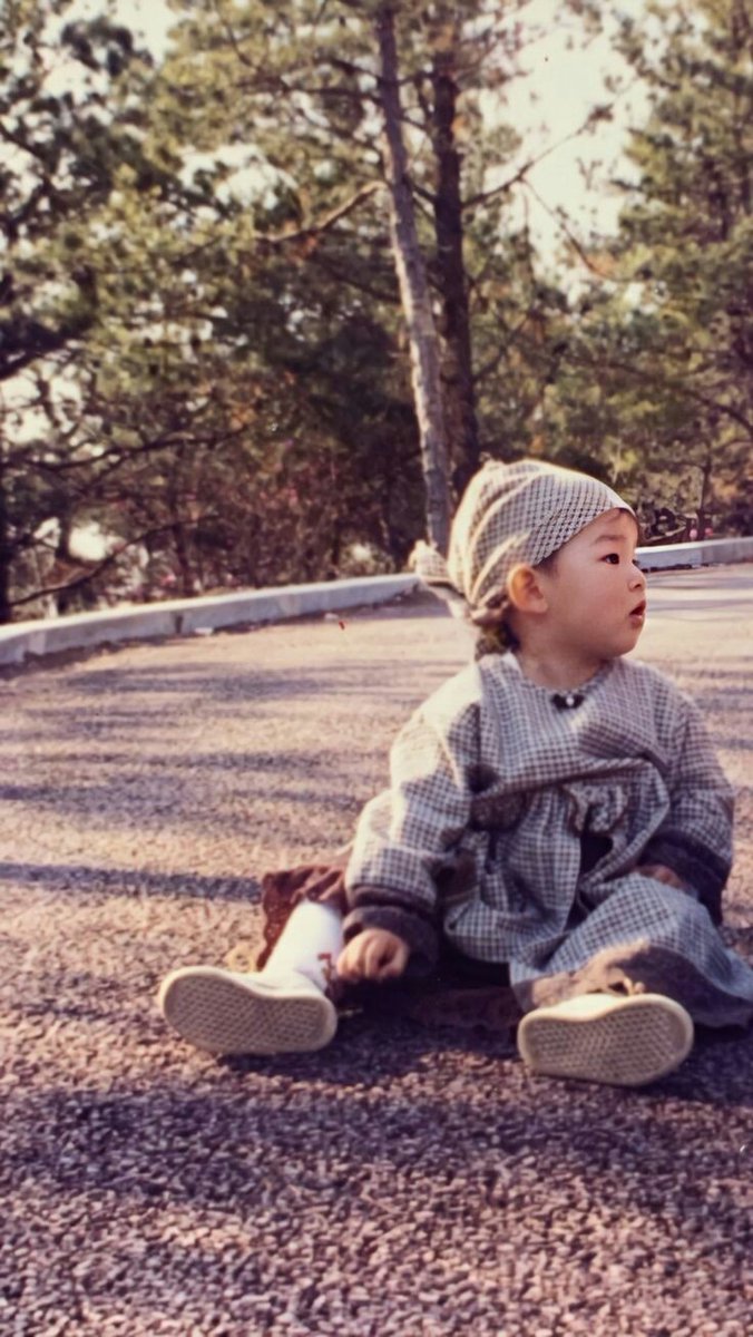 tatashon's tweet photo. ทำไมไอดอลโตมาหน้าไม่เปลี่ยนเลยคด ตัวแต่โตเหมือนจับยืด เอกแสมเปิ้ลค่ะ 😢 https://t.co/bAdkDWHst0