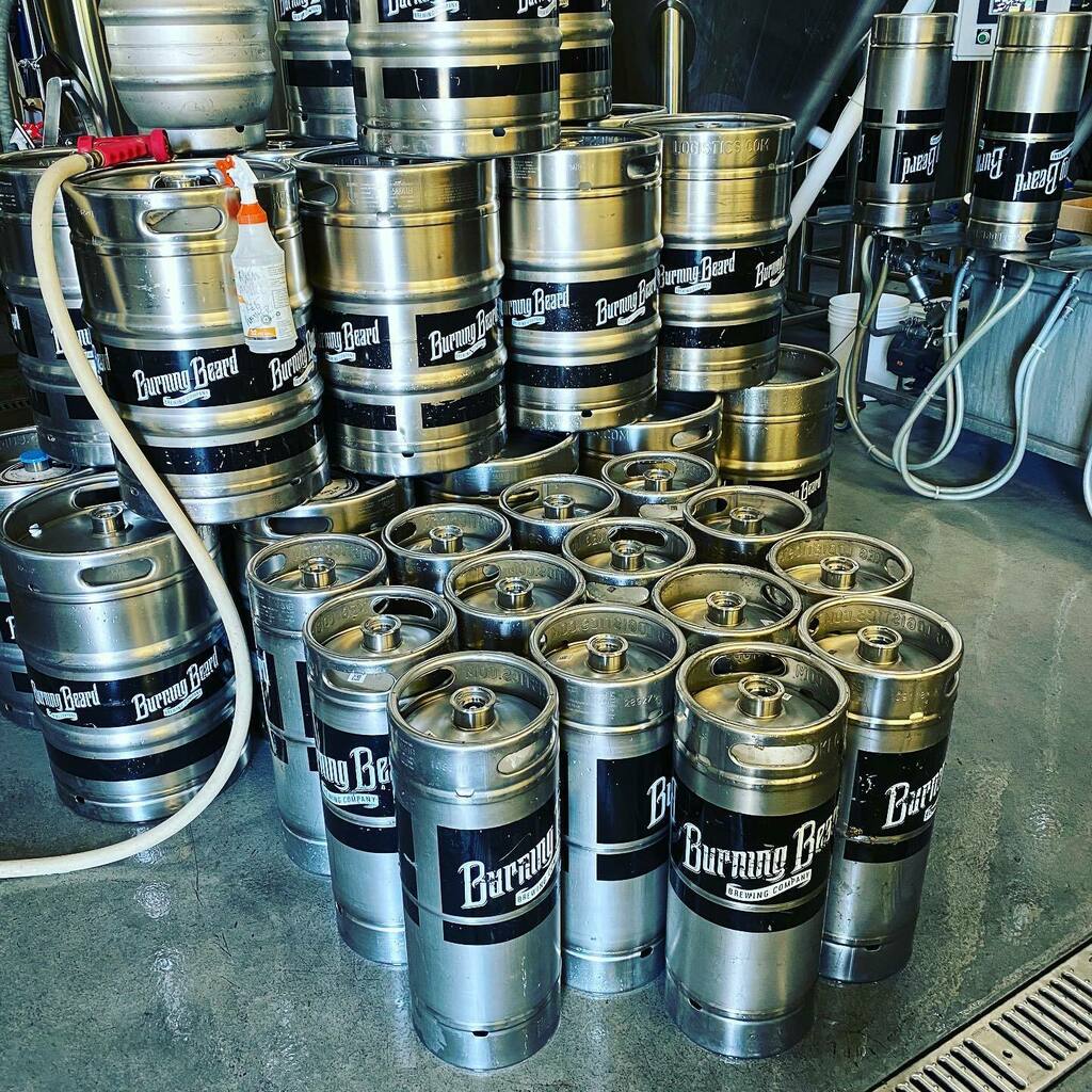 beard_aflame's tweet photo. Kegs! Fresh fills of Circle of Hops SD Pale Ale and Hopmata IPA available online + free delivery πππ Or, swing in and order in person ππ½ Beard is open 12-6 for beer to go! π΄πΌββοΈππΆ Cheers! #sixtel #circleofhops #hopmata #upthebeard #wheresurbeardat #bβ¦ https://t.co/PIVpTghuIj https://t.co/7YTfe3tPhQ