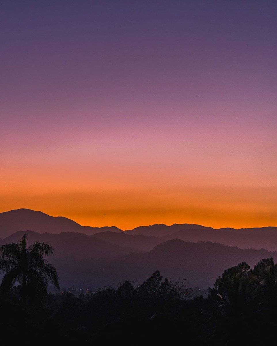 RD_lotienetodo's tweet photo. En este país cada atardecer es una obra maestra. Foto: Nick Argires
.
.
.
.
.
#GoDominicanRepublic #DominicanRepublic #RepublicaDominicana #RDmegusta #GoDomRep #MyDR #ParaisoDominicano #RDnaturalmente #naturallyDR #yomequedoencasa #StayHome #TravelTomorrow https://t.co/CzMFJIaLkl