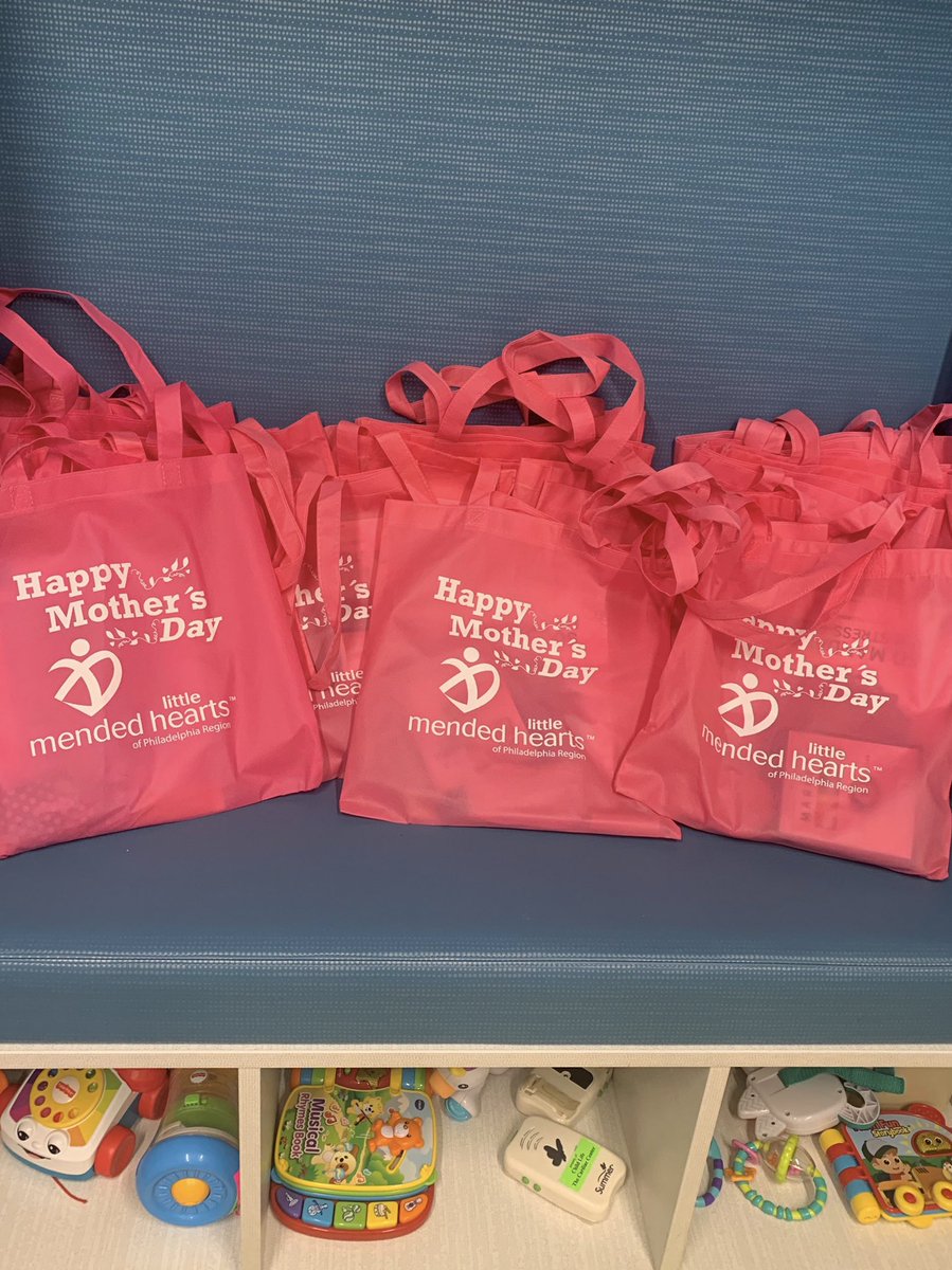 MLHPhilly's tweet photo. This years inpatient Mended Little Hearts Mother’s Day Event at CHOP @HeartCare4Kids had to be changed a bit due to Covid-19; however, we worked with our amazing Childlife team on the cardiac floor to provide bags that included some Grubhub love, along with other goodies. https://t.co/C3xTWUKPMr