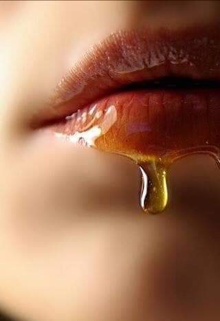 AngeloN79947980's tweet photo. La vita è il fiore per il quale l'amore è il miele..
(Victor Hugo)
#PensandoaTe https://t.co/WMxEENWSNi
