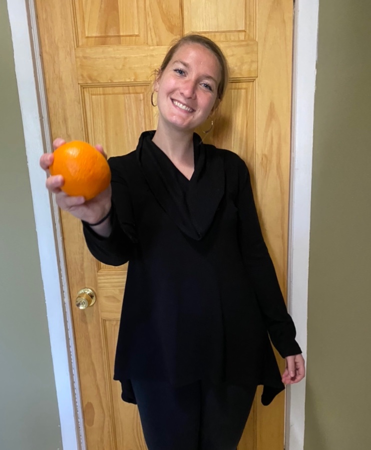 Happy Tasty Tuesday! My healthy snack today is an orange...I can’t wait to see what you are snacking on today to keep your body healthy!! <a href="/OquenockWI/">Oquenock Elementary School</a> #Oquenockyoursocksoff