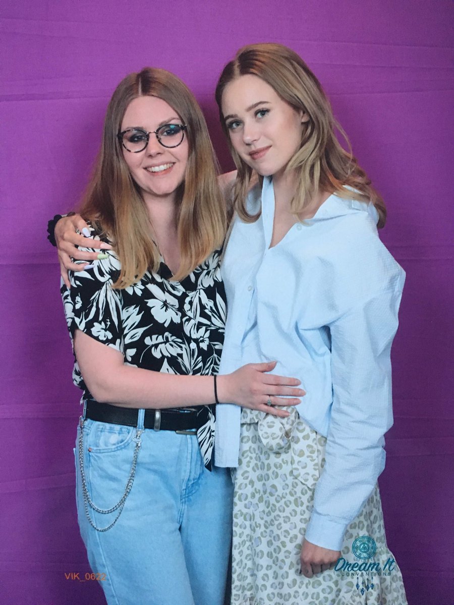 _chanani's tweet photo. y a un an 😓 
encore merci @DreamitCon pour cette super journée 🥰 #EIL3 https://t.co/epv6gsd16V