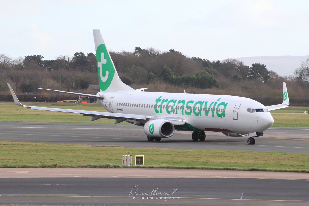 ukaviator1's tweet photo. Transavia 737-800 Taxing From Runway 23R At Manchester @transavia @manairport @boeing #Transaviaairlines #Transavia #737 #737Fans #Boeing #Transaviafans #Manchester #Aviation #Planes #canon #Airport #Runway #Weather #Avationphotography #planespotting #planespotter #instagram https://t.co/aWC0qUMzv8