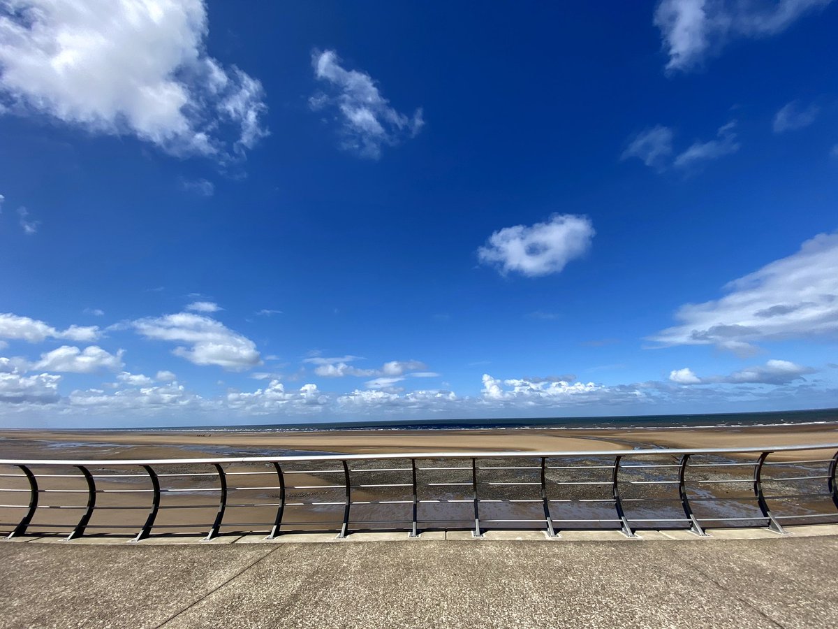 jillreidy's tweet photo. Lockdown in Blackpool #3 #lockdown #coronavirus #blackpool #seascape #onesandtwos #todaysexercise @visitBlackpool @visitfyldecoast @GrundyBlackpool @CultureBPL #cycling #walking #walkingthedog #iloveblackpool https://t.co/E8z0eBZCxX