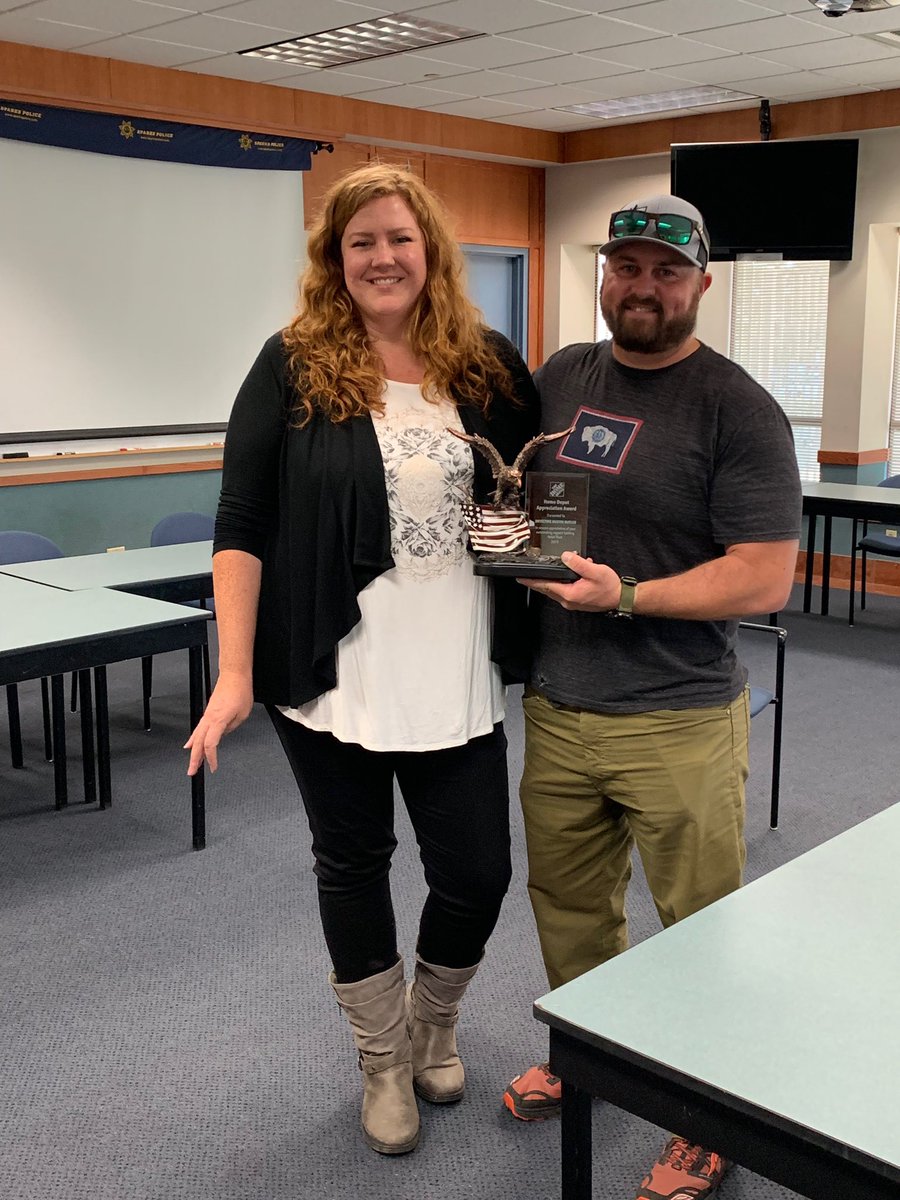 Recognizing individual officers and detectives in supporting ORC investigations. #Orange4Officers #PoliceWeek <a href="/HomeDepotGR/">The Home Depot Government Relations</a>