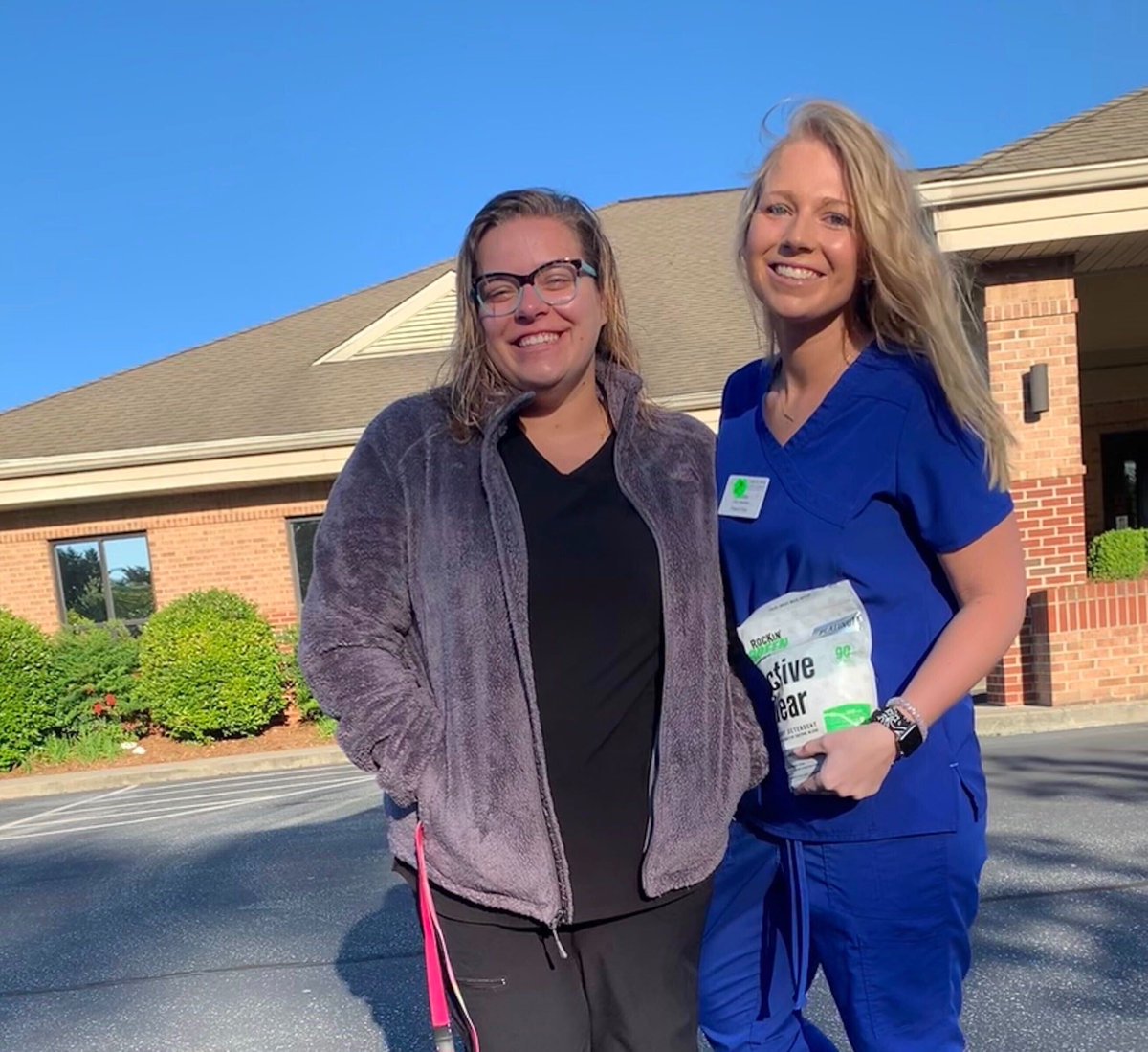 Happy #InternationalNursesDay 🩺 We can't say thank you enough to all the nurses and healthcare workers who are working hard to keep us safe right now. Make sure to message any nurses you know today and let them know how much you appreciate them! 💚 #NurseAppreciationWeek