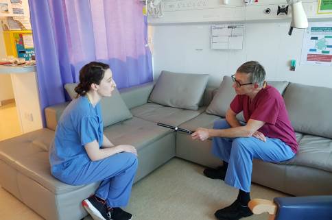 uclh's tweet image. Patients recovering from coronavirus have spoken movingly to @BBCNews about the physical and emotional impact of the disease. In the report @BBCFergusWalsh meets our specialists helping patients on the road to recovery. #oneteam

uclh.nhs.uk/News/Pages/Sur…