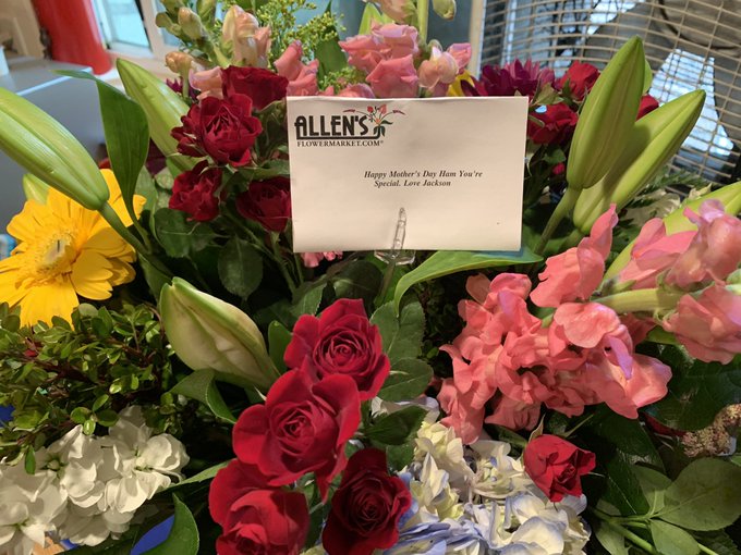 😻Oh my GOODNESS!!! Happy late Mother&rsquo;s Day to me!! Thank you @fastnncurious for getting me such beautiful