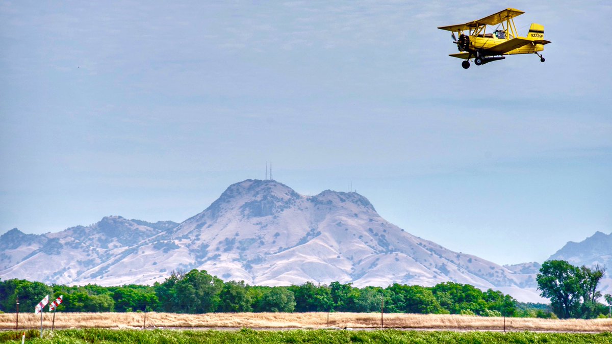 RD108Irrigation's tweet photo. Just another day in the neighborhood #plant20 #carice #sacvalley #agcat @jhcarrion #colusacounty @flymatilda #sutterbuttes #cropduster https://t.co/7wucuPSEIt