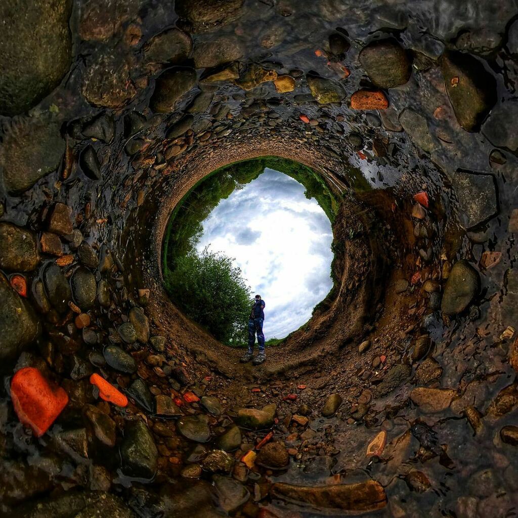mrsk3r's tweet photo. River rubble shot today, almost got my feet wet getting this one today 💦 #riverside #insta360 #calderdale .
.
.
.
#tinyearth360 #planetearth360 #tinyplanetbuff #photospere #tinyworld #smallplanet #360view #lifein360 #360photo #tinyplanetspro #inverte… https://t.co/jq5d4YL1HL https://t.co/AcBo5UWioz