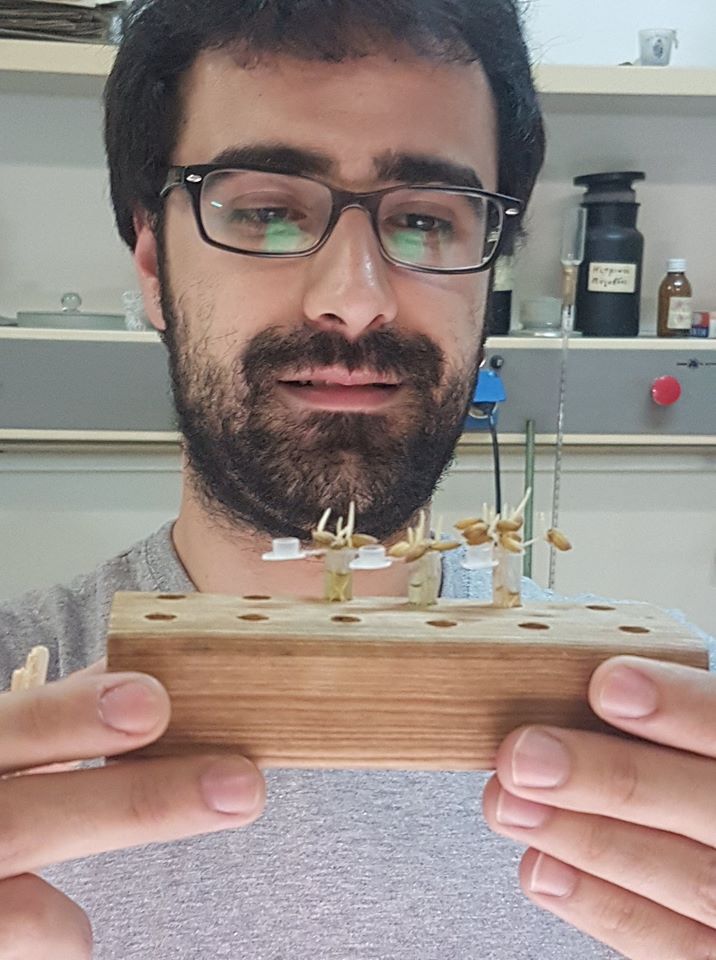 CyanoLabAuth's tweet photo. #happening now: #cyanolab PhD students @ULortou @ManthosPanou and @bota_nyet stay safe day and night in the lab https://t.co/RhhjJrpO8B