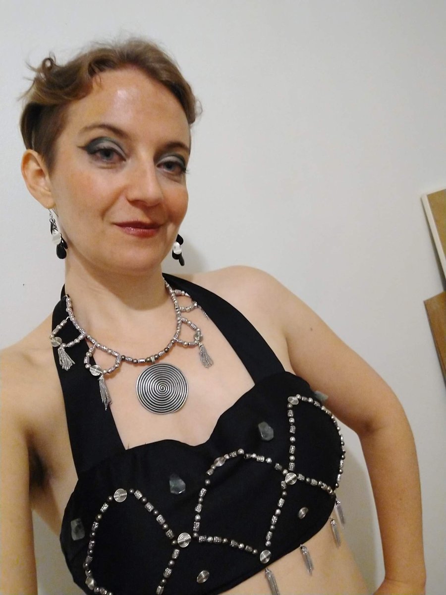 uncommoncos's tweet photo. Sometimes I also #bellydance ! This #memademay piece was the first #raqssharqi costume I made in its entirety! #memademay2020 #myownpattern #sewistsofinstagram #isewmyownclothes #sewistsgonnasew #handmadewardrobe #sewing #rakssharki https://t.co/7j6mDjQGgh