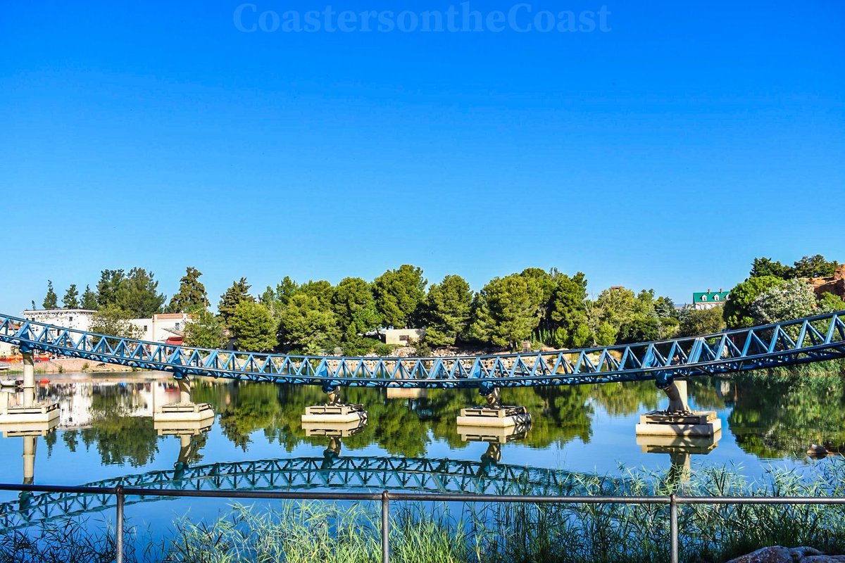 coastersonthec1's tweet photo. How do you rate Furious Baco?

#portaventura #portaventura25 #furiousbaco #intamin #wingedlaunch #launchcoaster #rollercoaster #travelblogger #themeparkblogger #coastersonthecoast https://t.co/Hirgrh9Fwd