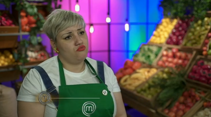 tim_inferno's tweet photo. "Εγώ πότε θα δω τον Αποστολάκη μου??"#MasterChefGR https://t.co/cMbPGekfXk