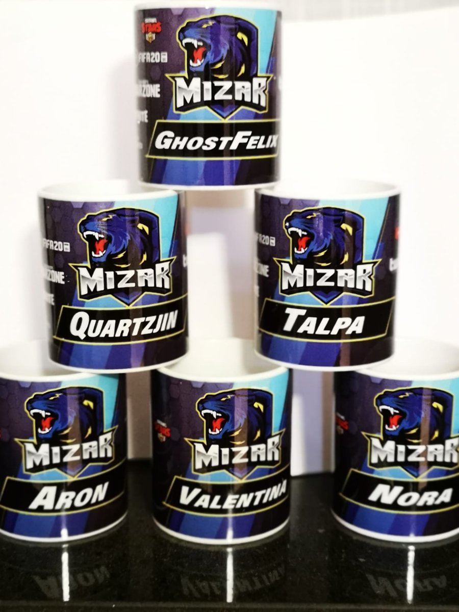 QUARTZJIN's tweet photo. Buonasera gamers,

durante questi mesi di quarantena forzata, la family ha iniziato a progettare...
Iniziamo con una piccola chicca di cui andiamo particolarmente fieri!
Giocatrici e giocatori, ecco a voi le tazze targate Mizar 💙

#goMizar #gaming #esports #tazze #gadget https://t.co/Ljo19uMBmZ