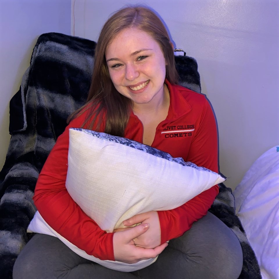 theuofolivet's tweet photo. Cameron Wells is today’s future Comet shout out! Cameron said, “I chose Olivet College because it felt like home when I visited campus!” The OC admissions team is here to support you as you make your college decision, too — admissions@olivetcollege.edu. #OCNation #OC2024 https://t.co/idYhjwbynQ