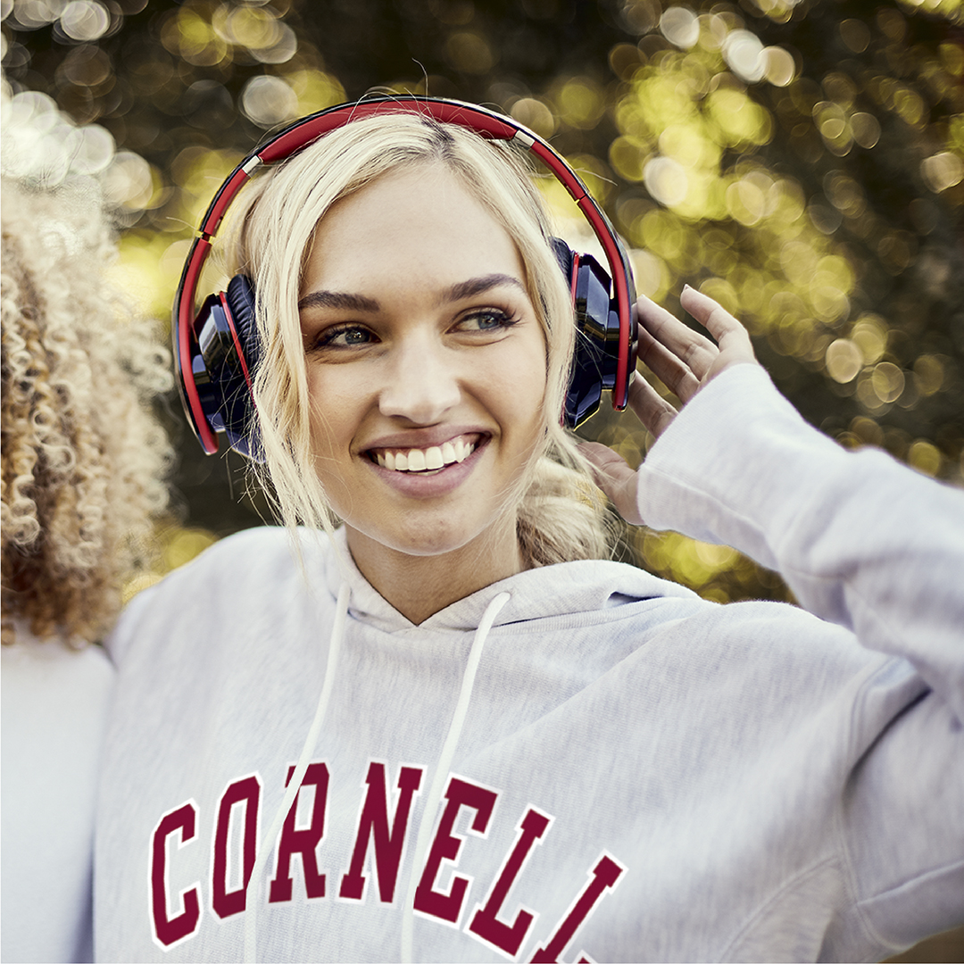 CornellStore's tweet photo. Looking for the most comfortable clothing with a perfect &amp; lasting fit? @Champion is our best selling brand, representing the classic reverse weave &amp; our favorite Ivy league! Shop all #Cornell Champion: https://t.co/YYqdr0f127

#Champion #ReverseWeave #CornellStore https://t.co/SKlKkkHtCq