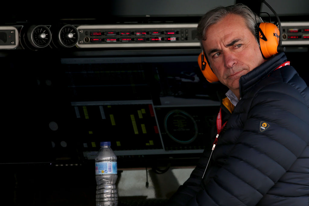 El día en que todos hablan de <a href="/Carlossainz55/">Carlos Sainz</a>, nadie mejor que <a href="/CSainz_oficial/">Carlos Sainz</a> para hablar de todo.

#VamosSobreRuedas, esta noche a las 22.00h. en <a href="/vamos/">Vamos</a> y a las 22.30h. en Movistar Fórmula 1.