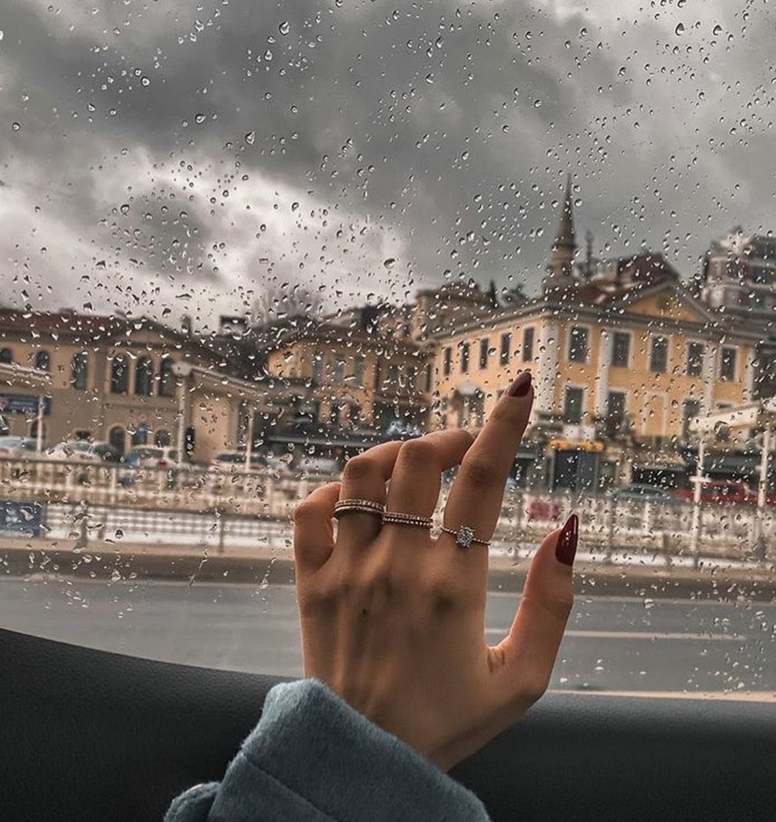 °

- مُصابة بك وكأن الحياة قيدت قلبي، وكلما إشتقت إليك ساء حالي..♥️.