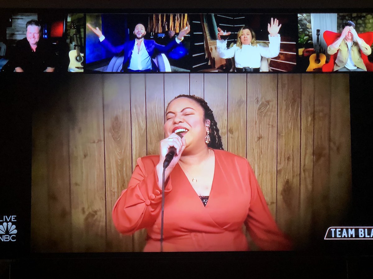 melissadr83's tweet photo. Watching the coaches (especially @kellyclarkson and @nickjonas) listen to Toneisha on @NBCTheVoice has been everything I needed to see today. 🍷 Cheers! https://t.co/T4ooJP8ayx