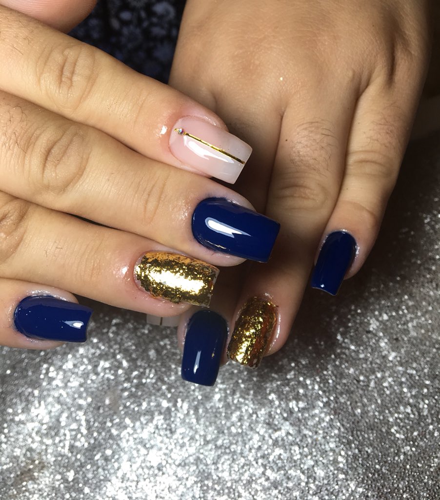 icnailsdesigner's tweet photo. ✨💙 #LoveNails #NailsDesigner #Cutilação #Square #Acrigel #fitilhonails #folhasdeouro #Blue #UnhasDelicadas #ManicurePorAmor #AcrigelFormatos #UnhasAcrilicas #acrilicnails #lixamentotecnico https://t.co/XFqykiZ8IL