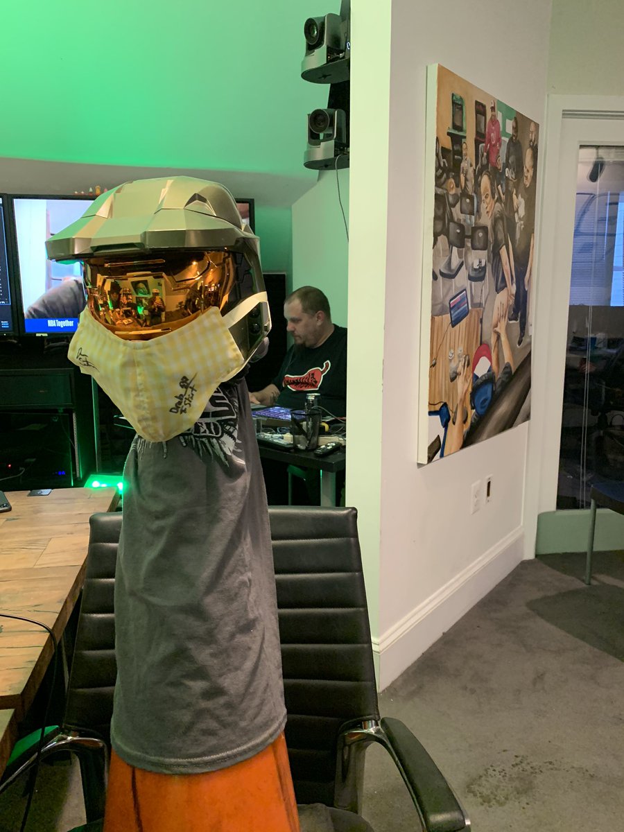 RamblingB's tweet photo. My man @coneyBOAD is keeping it safe. @BigOandDukes #QuarantineLife #NestSecure https://t.co/JISE3MmT8u