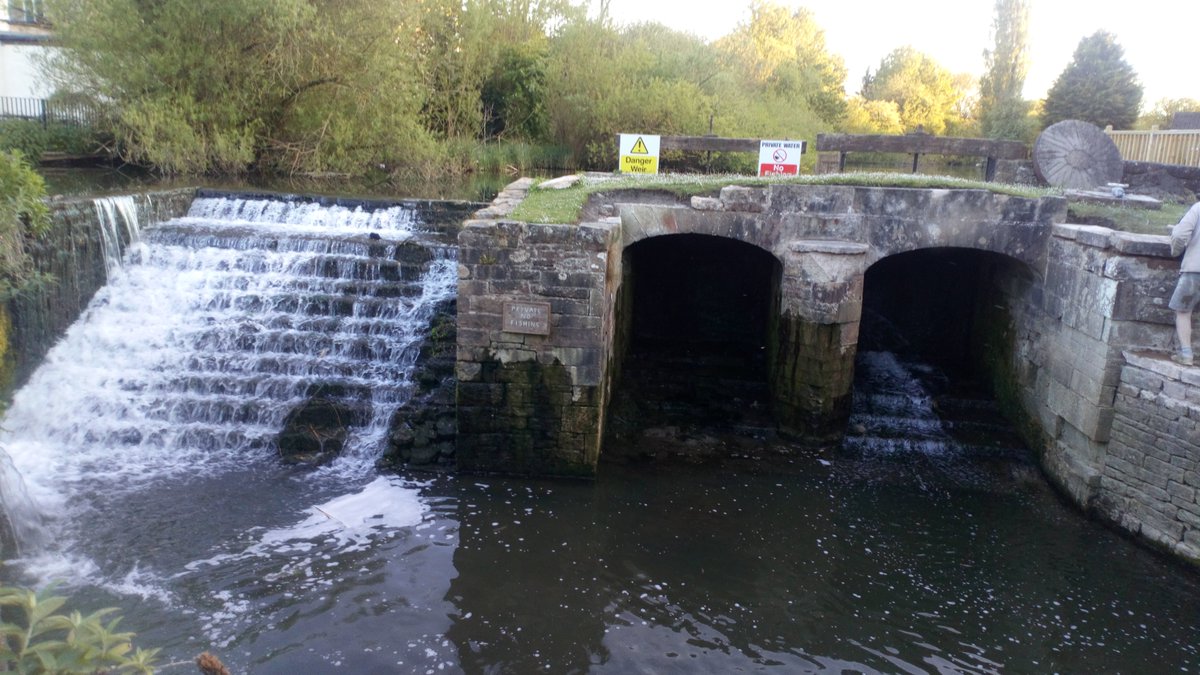 riz_one's tweet image. Tonight&apos;s run was into Derbyshire; quiet roads. #runblog #runshouse